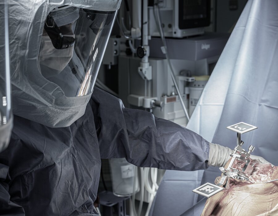 Chirurgie du genou assistée par robot NAVIO